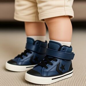 Converse Kids Navy High-Top Sneakers Size 6